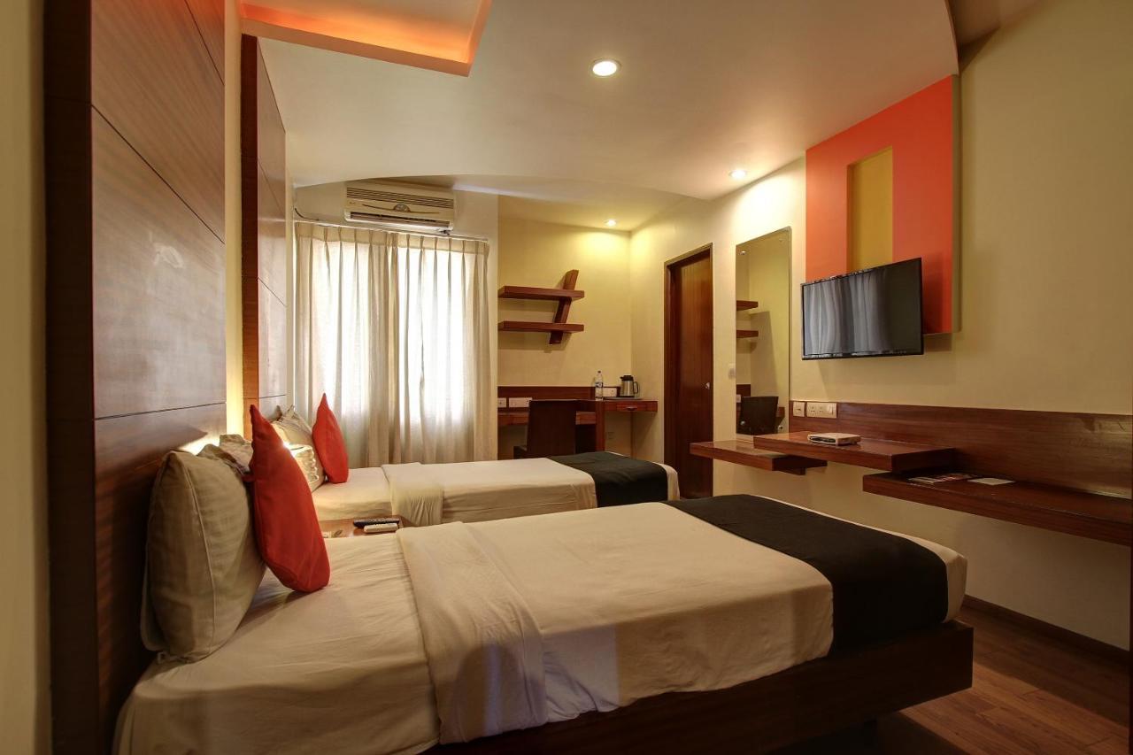 Capital O 80566 Hotel Mayank Bilāspur Eksteriør bilde