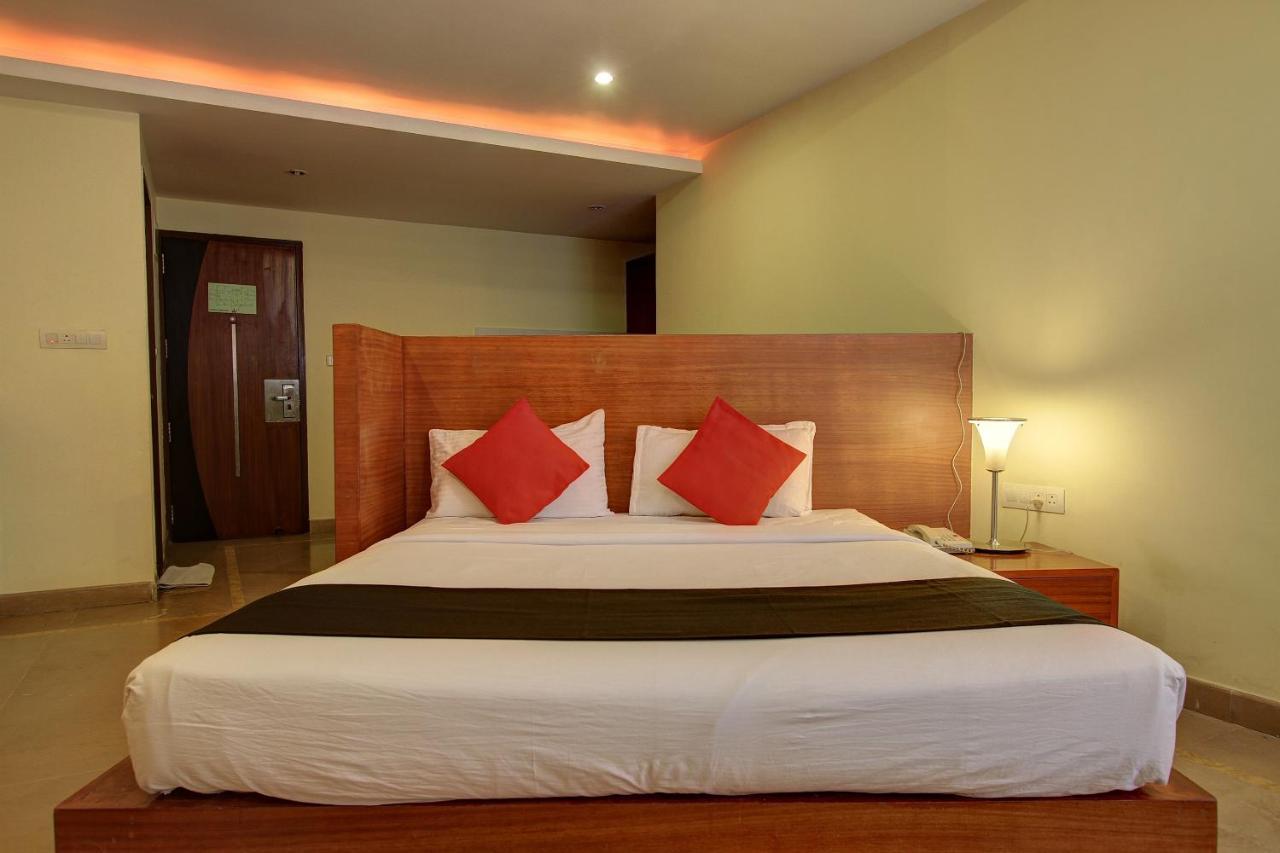 Capital O 80566 Hotel Mayank Bilāspur Eksteriør bilde