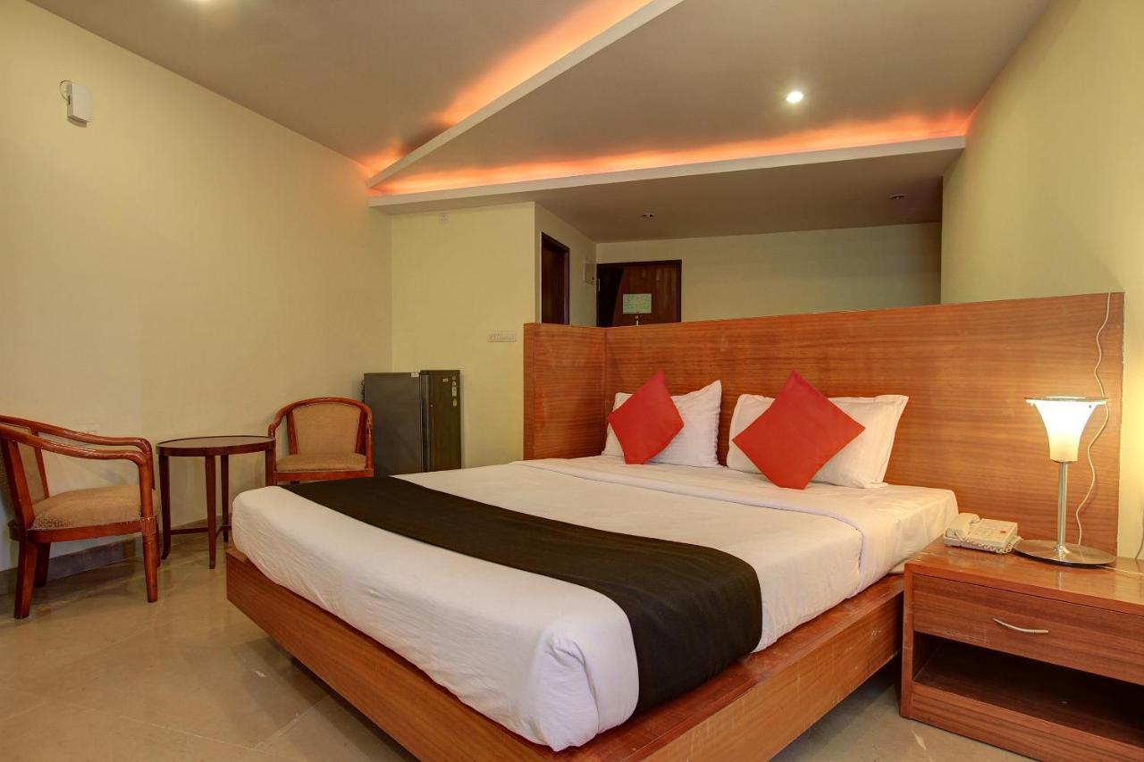 Capital O 80566 Hotel Mayank Bilāspur Eksteriør bilde